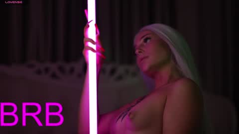 Amanda Farrell online show from 7, 1, 2025