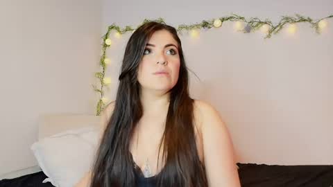 Amara Vega  online show from 30, 5, 2026