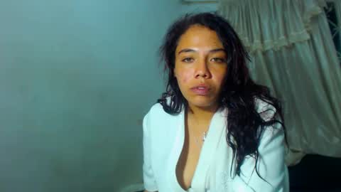 Amara Julia online show from 14, 1, 2025