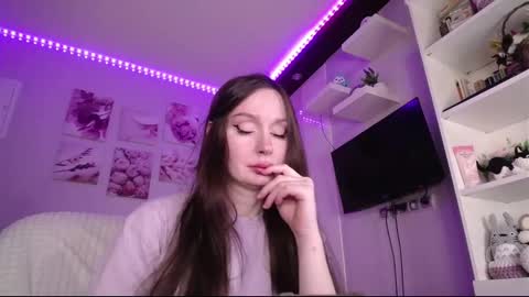 amazing_agness online show from 8, 3, 2025