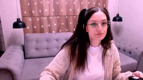 Izza online show from 3, 2, 2026