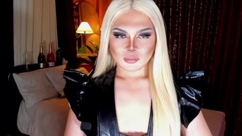MISS JAZMINE QUEEN OF HELLFIRE online show from 25, 1, 2025