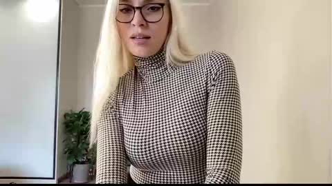 Snapshot of amazingkelly chatting on 8, 5, 2026 Kelly online show from 8, 5, 2026