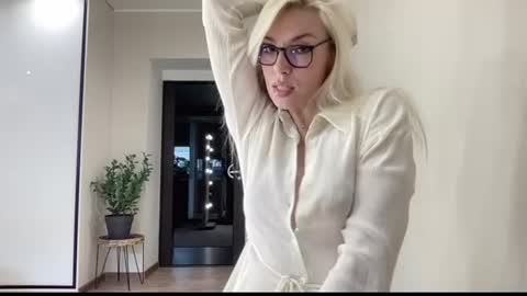 Snapshot of amazingkelly chatting on 12, 6, 2026 Kelly online show from 12, 6, 2026