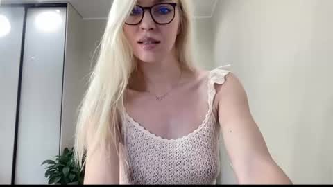 Snapshot of amazingkelly chatting on 28, 6, 2026 Kelly online show from 28, 6, 2026