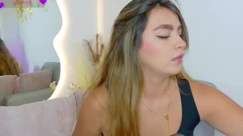 Snapshot of ambar_carterr chatting on 17, 5, 2026 Ambar online show from 17, 5, 2026