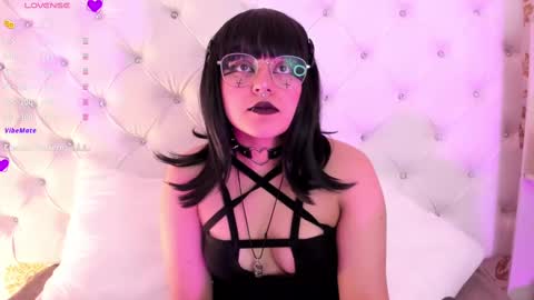 Snapshot of ambar_devon chatting on 29, 9, 2025 online show from 29, 9, 2025