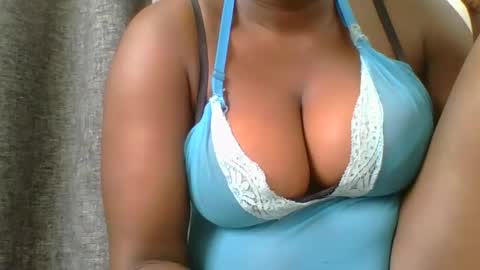 Snapshot of ambar_jasiri chatting on 19, 12, 2024 Mia online show from 19, 12, 2024