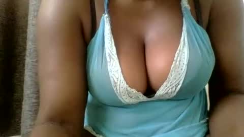 Snapshot of ambar_jasiri chatting on 9, 2, 2025 Mia online show from 9, 2, 2025