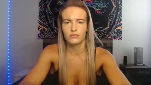 Amber online show from 5, 10, 2025