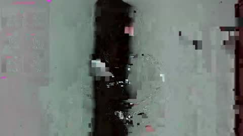 Snapshot of amber_bailey01 chatting on 6, 4, 2026 Luu online show from 6, 4, 2026