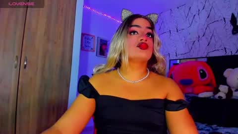 Snapshot of amber_bigcum chatting on 7, 8, 2026 Amber sofia pitter online show from 7, 8, 2026