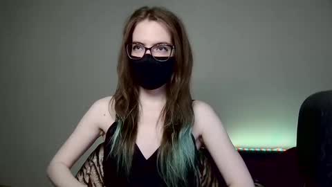 Amber non-nude model online show from 2, 11, 2025