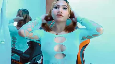 amber_love04 online show from 19, 12, 2025