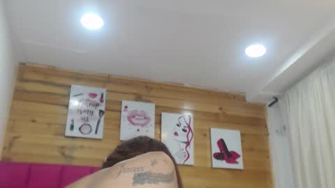 Amber Moore online show from 17, 10, 2025