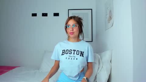 Luci Reyes online show from 22, 9, 2025