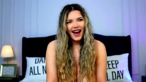 Snapshot of amberalena chatting on 8, 5, 2026 amberalena online show from 8, 5, 2026