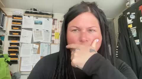 Snapshot of ambermoss7 chatting on 23, 4, 2026 ambermoss7 online show from 23, 4, 2026