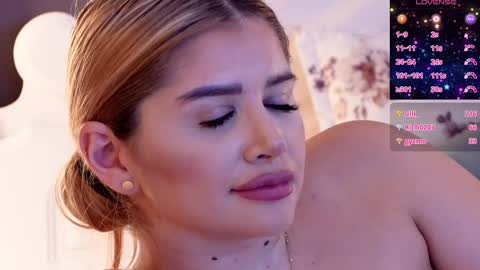 Amberseyes online show from 9, 12, 2024