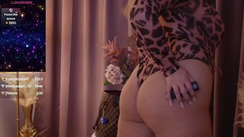 Amberseyes online show from 20, 1, 2025