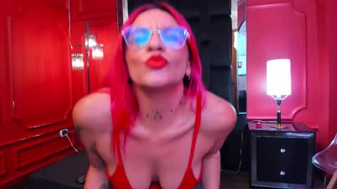 Snapshot of ambervans chatting on 20, 10, 2025 Amber online show from 20, 10, 2025