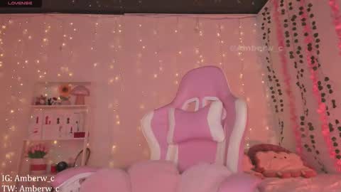 IG - TW Amberw c online show from 8, 11, 2025