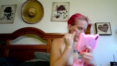 Snapshot of ambrosiascarlett chatting on 30, 4, 2026 CumPrincess online show from 30, 4, 2026