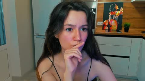 Snapshot of ameli_moon chatting on 5, 1, 2025 Eileen online show from 5, 1, 2025