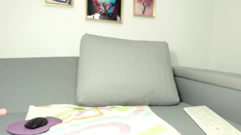 girl exsotic online show from 17, 3, 2026