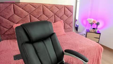 Snapshot of amelia_fry chatting on 23, 9, 2025 amelia_fry online show from 23, 9, 2025