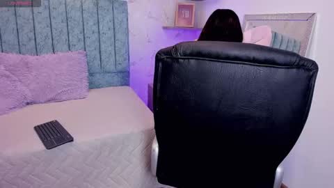 amelia_fry online show from 14, 11, 2025