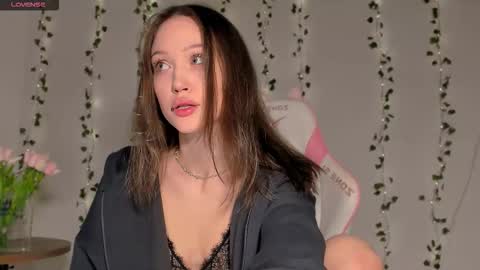 Your Amelia online show from 4, 12, 2025