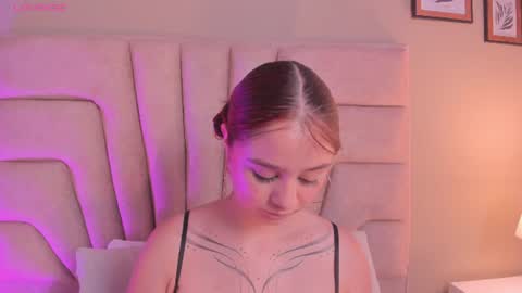Snapshot of amelia_saenz_ chatting on 9, 7, 2026 Amelia online show from 9, 7, 2026
