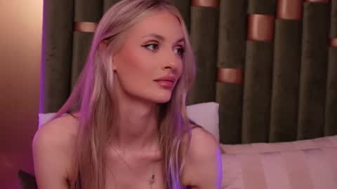Amelia online show from 10, 6, 2026