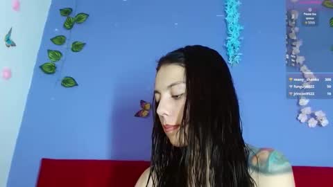 Snapshot of ameliacutecm101 chatting on 28, 10, 2025 ameliacutecm101 online show from 28, 10, 2025