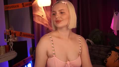  Amelia  online show from 28, 10, 2025