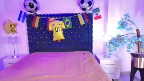 Snapshot of amelie_adamsx chatting on 27, 6, 2026 Amelie online show from 27, 6, 2026
