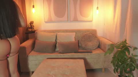 Snapshot of amelie_gonzalez chatting on 10, 7, 2026 online show from 10, 7, 2026