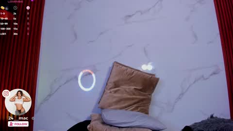 Alejandra  online show from 17, 1, 2025