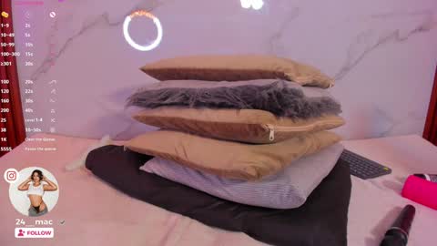 Alejandra  online show from 21, 1, 2025