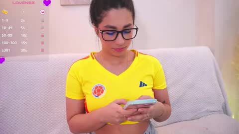 Alejandra  online show from 10, 9, 2025