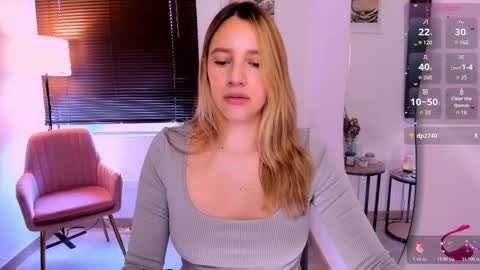 Amelie Graham online show from 4, 12, 2025