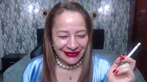 Amell Thomson online show from 9, 10, 2025