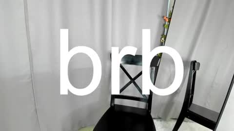 Snapshot of amely_lil chatting on 8, 2, 2025 Amely online show from 8, 2, 2025