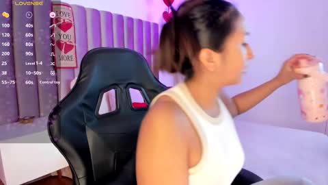 Snapshot of amelyamann chatting on 16, 2, 2025 online show from 16, 2, 2025