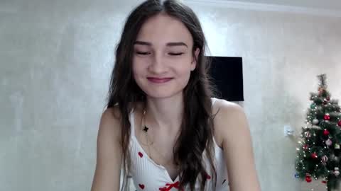 Julia  online show from 19, 12, 2025