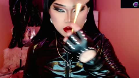 Queen Mireska online show from 11, 4, 2026