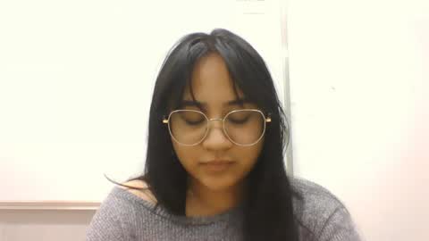 amienowland online show from 30, 4, 2026