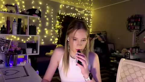 Amily online show from 25, 2, 2026