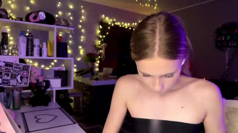 Snapshot of amily_sunray chatting on 23, 3, 2026 Amily online show from 23, 3, 2026